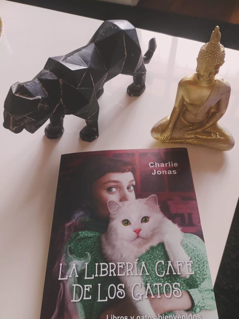 La librería café de los gatos de Charlie Jonas